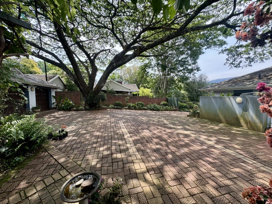 8 Bedroom Property for Sale in Montrose KwaZulu-Natal