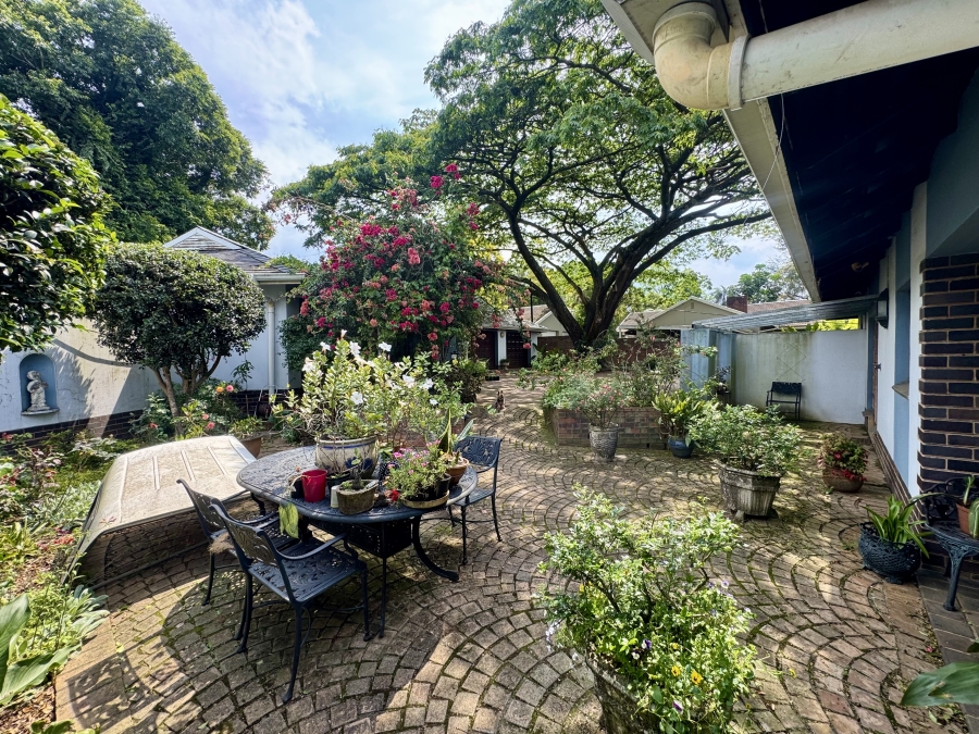 8 Bedroom Property for Sale in Montrose KwaZulu-Natal