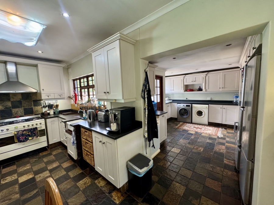 8 Bedroom Property for Sale in Montrose KwaZulu-Natal