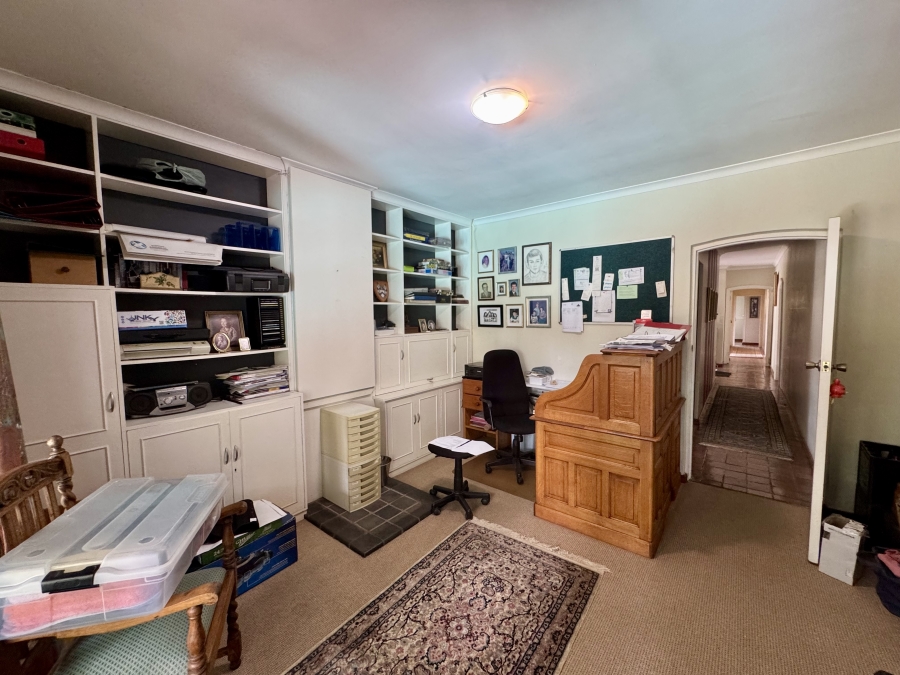 8 Bedroom Property for Sale in Montrose KwaZulu-Natal