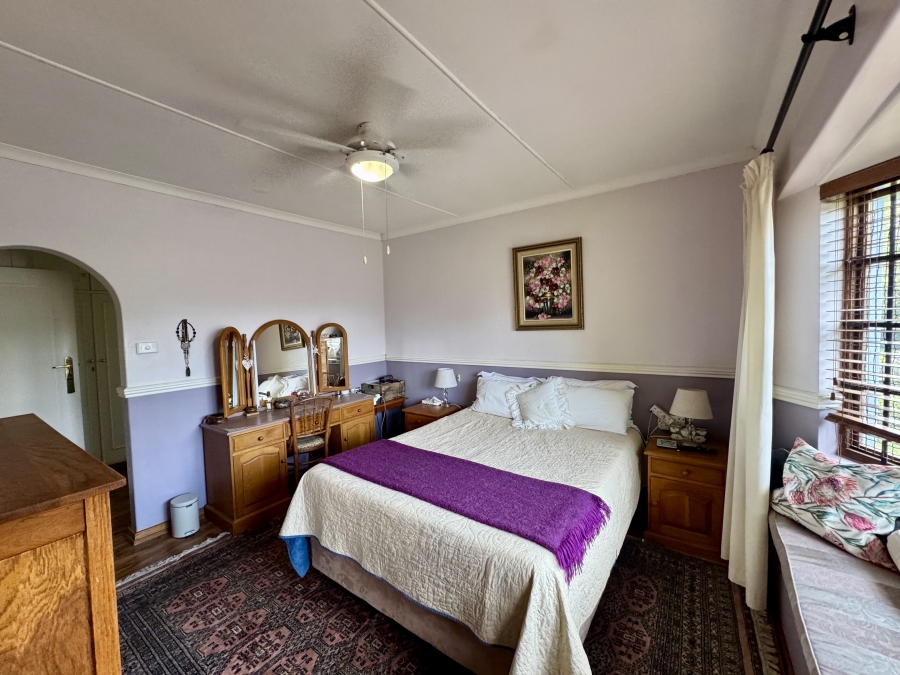 8 Bedroom Property for Sale in Montrose KwaZulu-Natal