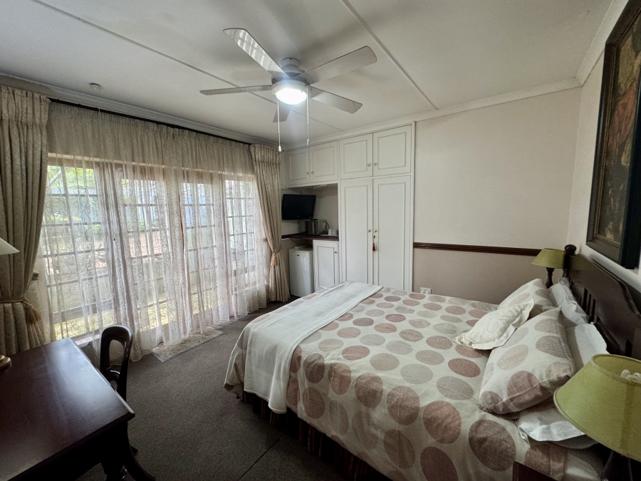 8 Bedroom Property for Sale in Montrose KwaZulu-Natal