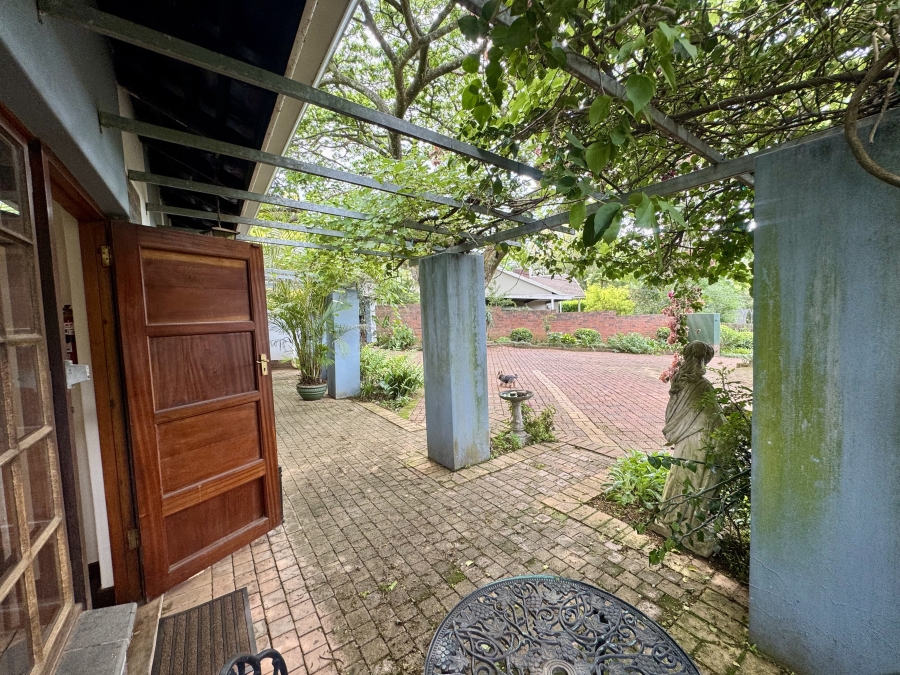 8 Bedroom Property for Sale in Montrose KwaZulu-Natal