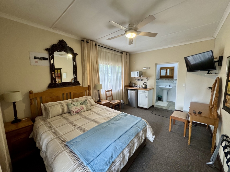 8 Bedroom Property for Sale in Montrose KwaZulu-Natal