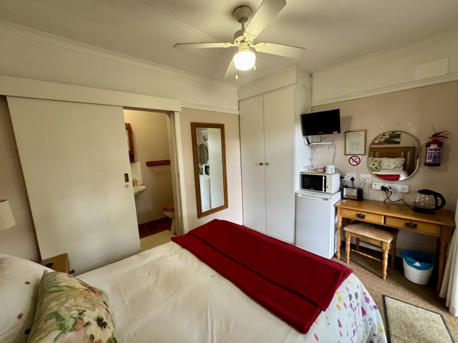 8 Bedroom Property for Sale in Montrose KwaZulu-Natal