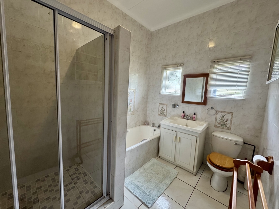 4 Bedroom Property for Sale in Hayfields KwaZulu-Natal