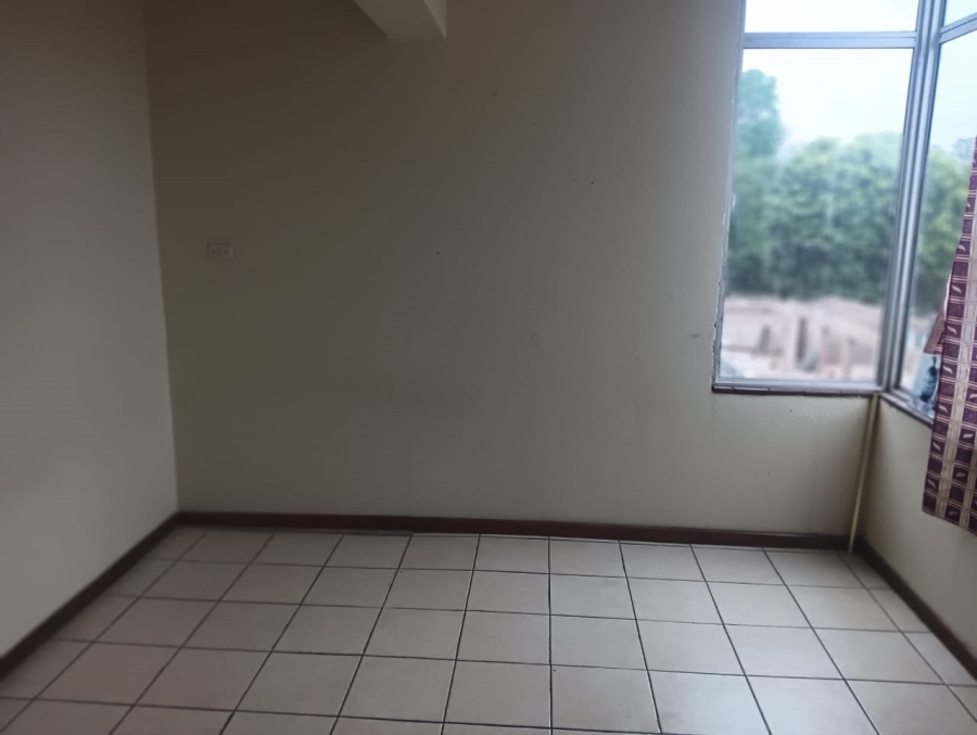 1 Bedroom Property for Sale in Scottsville KwaZulu-Natal