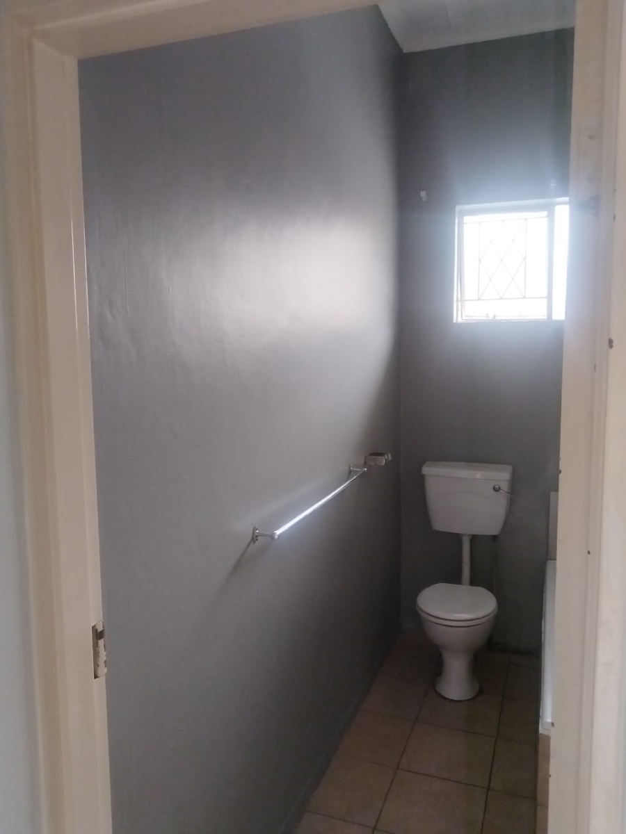 2 Bedroom Property for Sale in Prestbury KwaZulu-Natal