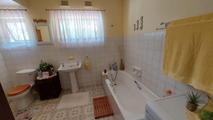 4 Bedroom Property for Sale in Lincoln Meade KwaZulu-Natal