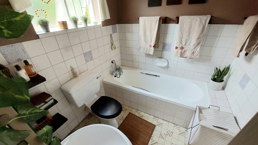 4 Bedroom Property for Sale in Hayfields KwaZulu-Natal