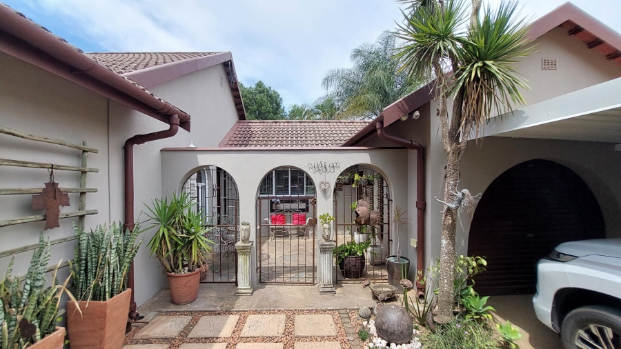 4 Bedroom Property for Sale in Hayfields KwaZulu-Natal