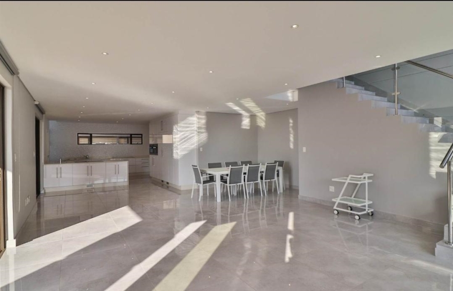 5 Bedroom Property for Sale in Izinga KwaZulu-Natal