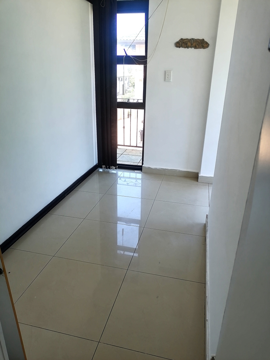 To Let 2 Bedroom Property for Rent in Somerset Park KwaZulu-Natal