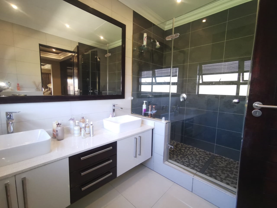 4 Bedroom Property for Sale in Izinga Estate KwaZulu-Natal