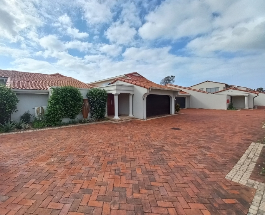 4 Bedroom Property for Sale in Umhlanga KwaZulu-Natal