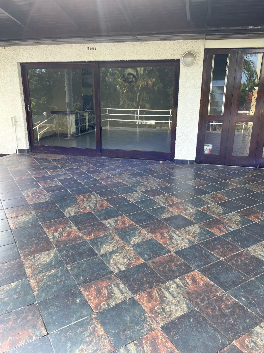To Let 4 Bedroom Property for Rent in Umhlanga KwaZulu-Natal
