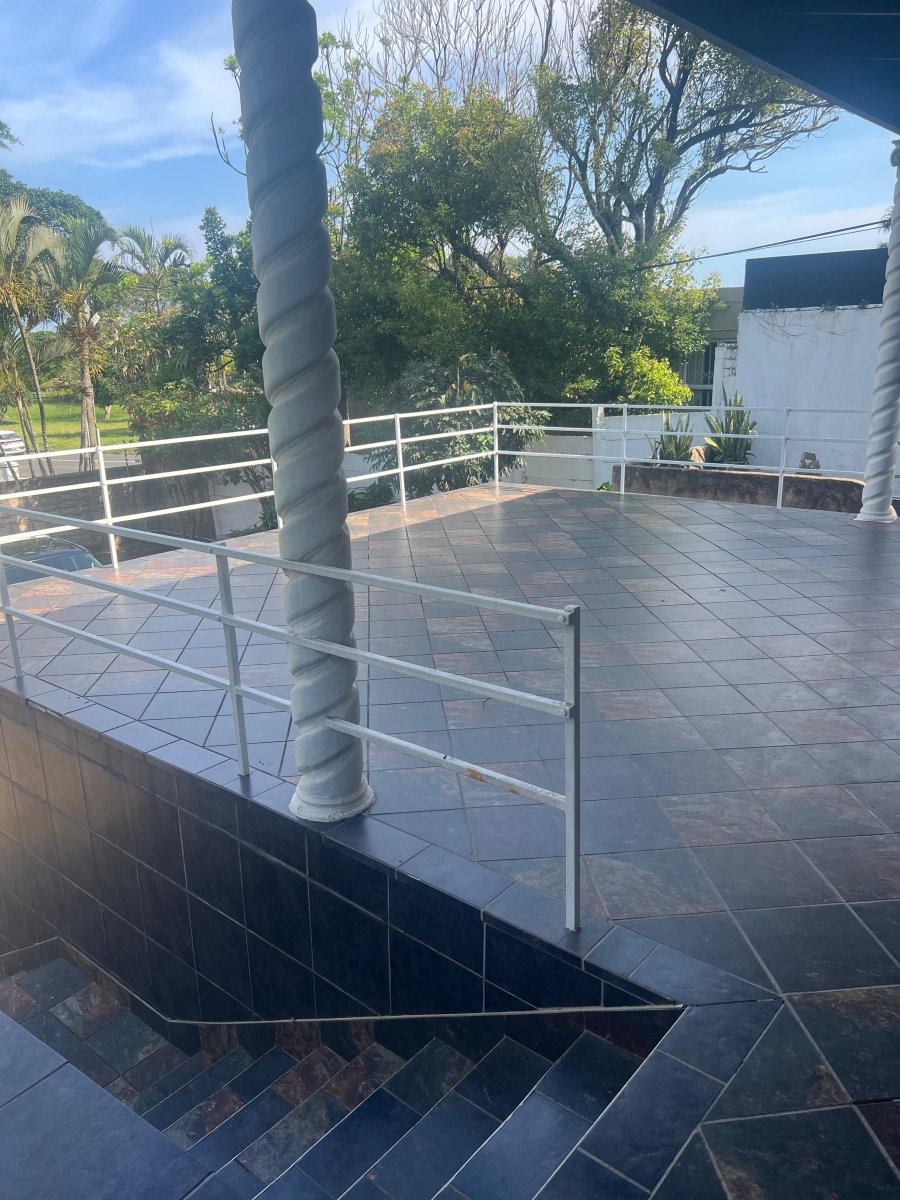 To Let 4 Bedroom Property for Rent in Umhlanga KwaZulu-Natal