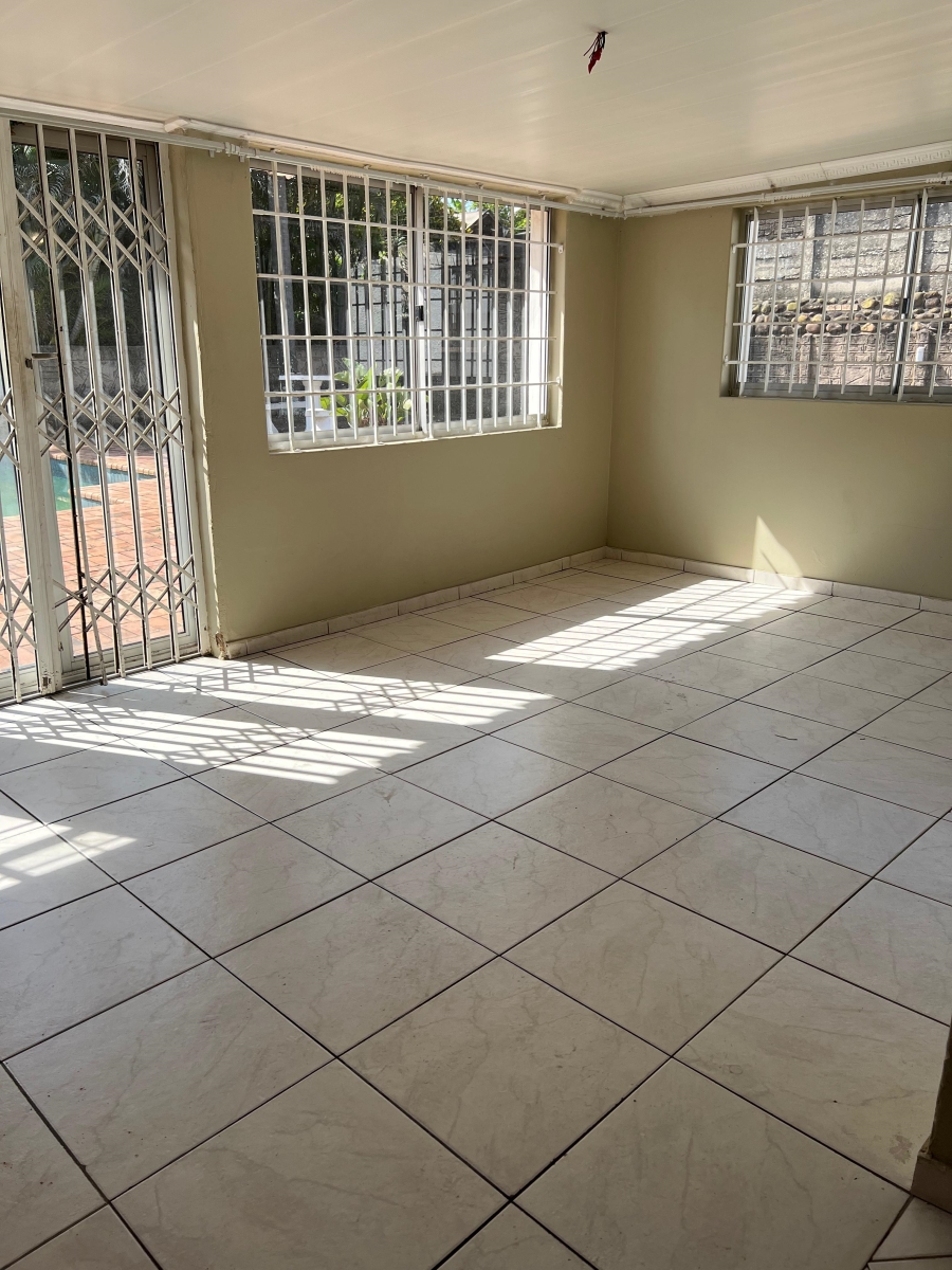 To Let 4 Bedroom Property for Rent in Umhlanga KwaZulu-Natal