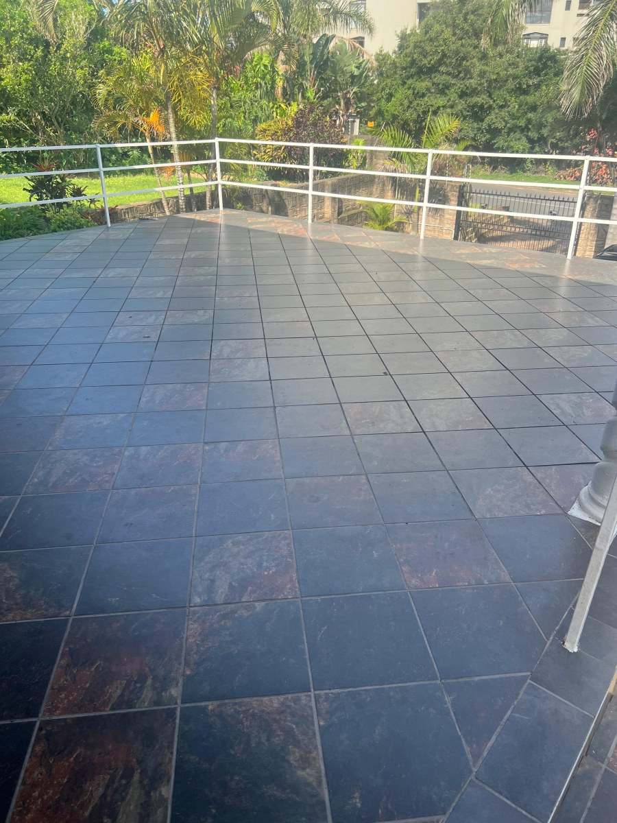 To Let 4 Bedroom Property for Rent in Umhlanga KwaZulu-Natal