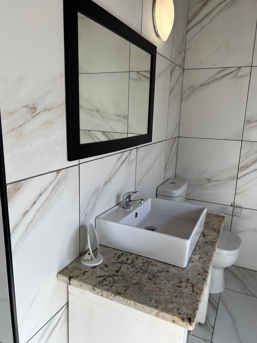 To Let 4 Bedroom Property for Rent in Umhlanga KwaZulu-Natal