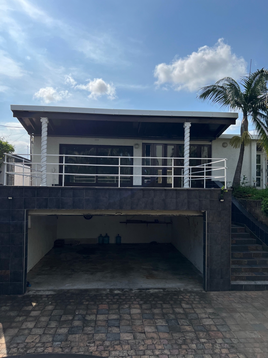 To Let 4 Bedroom Property for Rent in Umhlanga KwaZulu-Natal