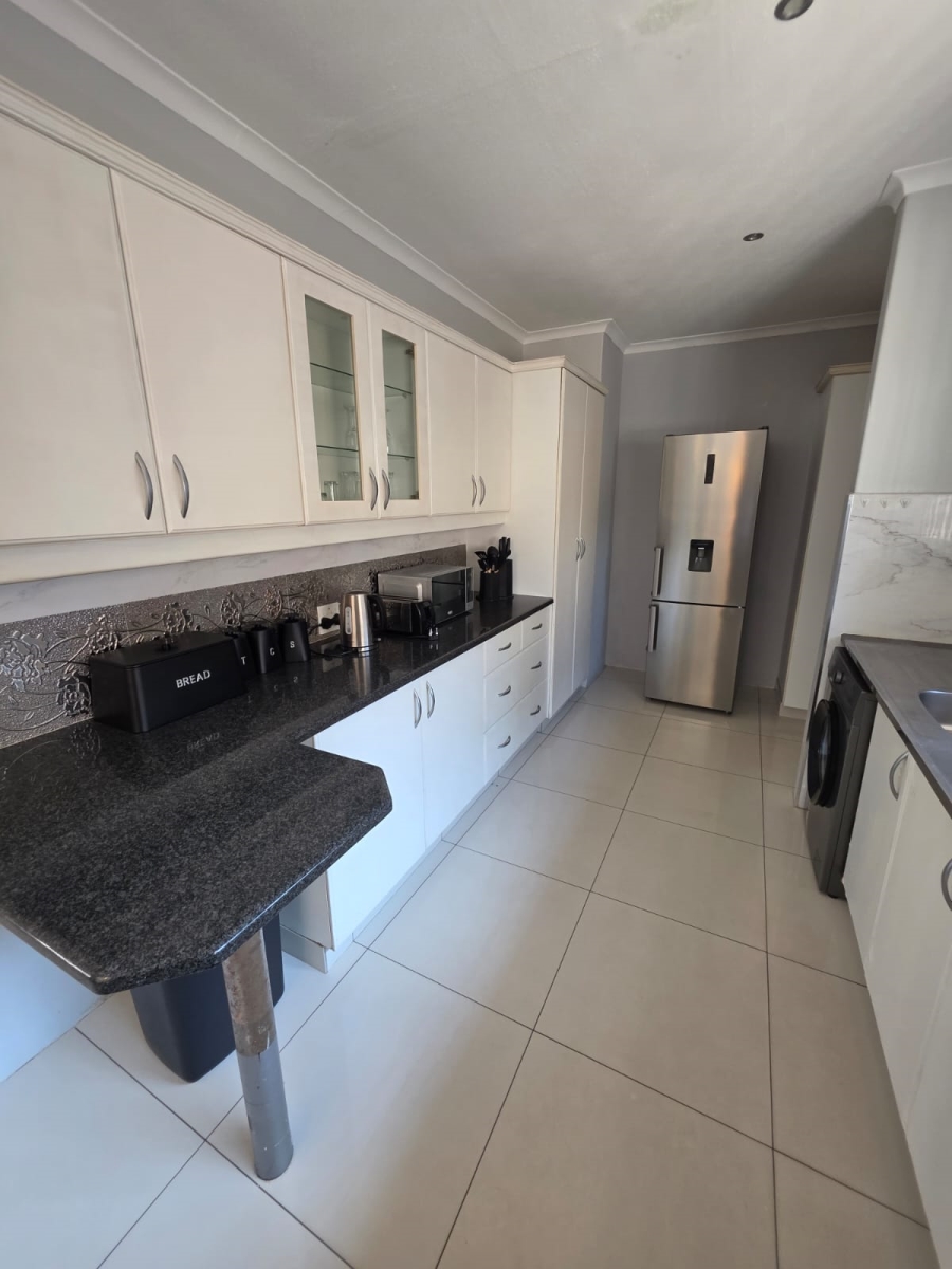 To Let 3 Bedroom Property for Rent in Umhlanga KwaZulu-Natal
