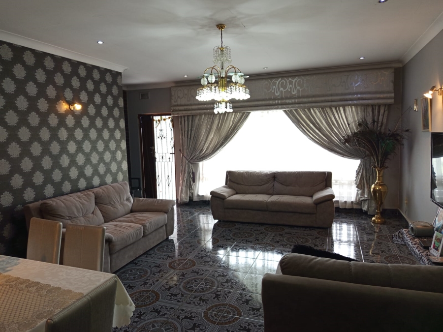 3 Bedroom Property for Sale in Lotusville KwaZulu-Natal