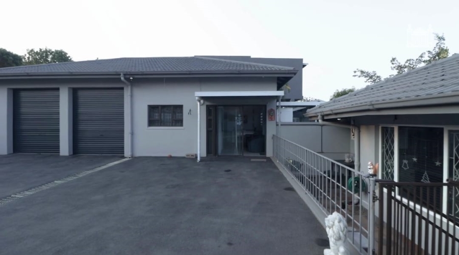 7 Bedroom Property for Sale in Herrwood Park KwaZulu-Natal