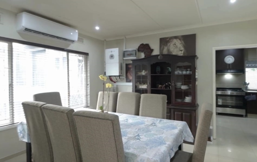 7 Bedroom Property for Sale in Herrwood Park KwaZulu-Natal