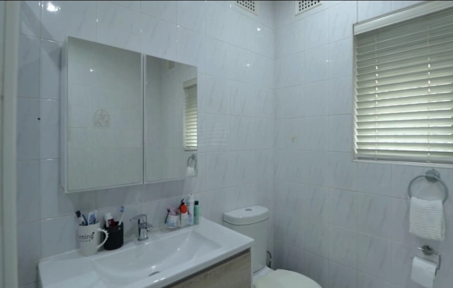 7 Bedroom Property for Sale in Herrwood Park KwaZulu-Natal