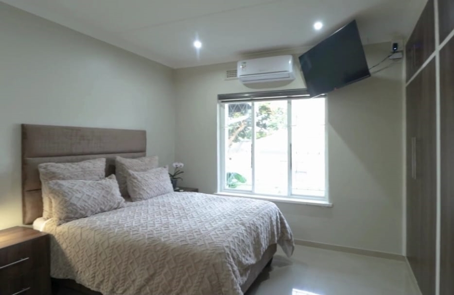 7 Bedroom Property for Sale in Herrwood Park KwaZulu-Natal