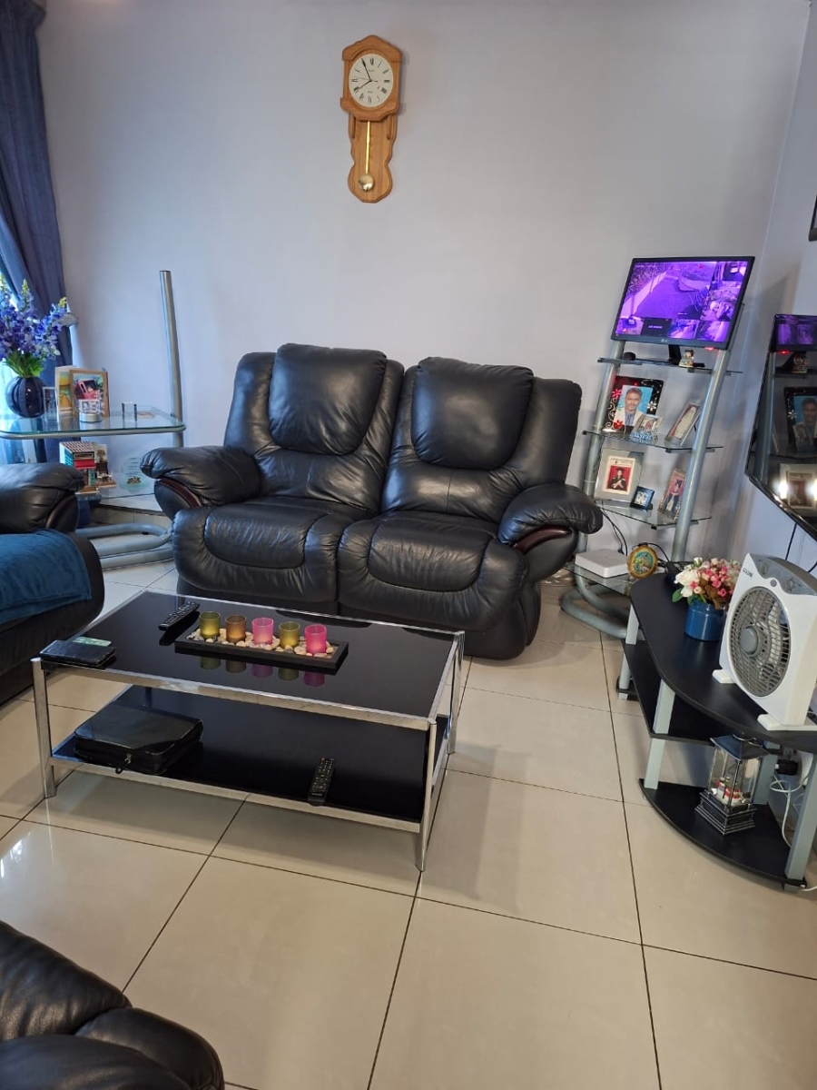 3 Bedroom Property for Sale in Dawncrest KwaZulu-Natal