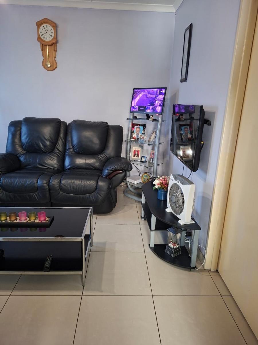 3 Bedroom Property for Sale in Dawncrest KwaZulu-Natal