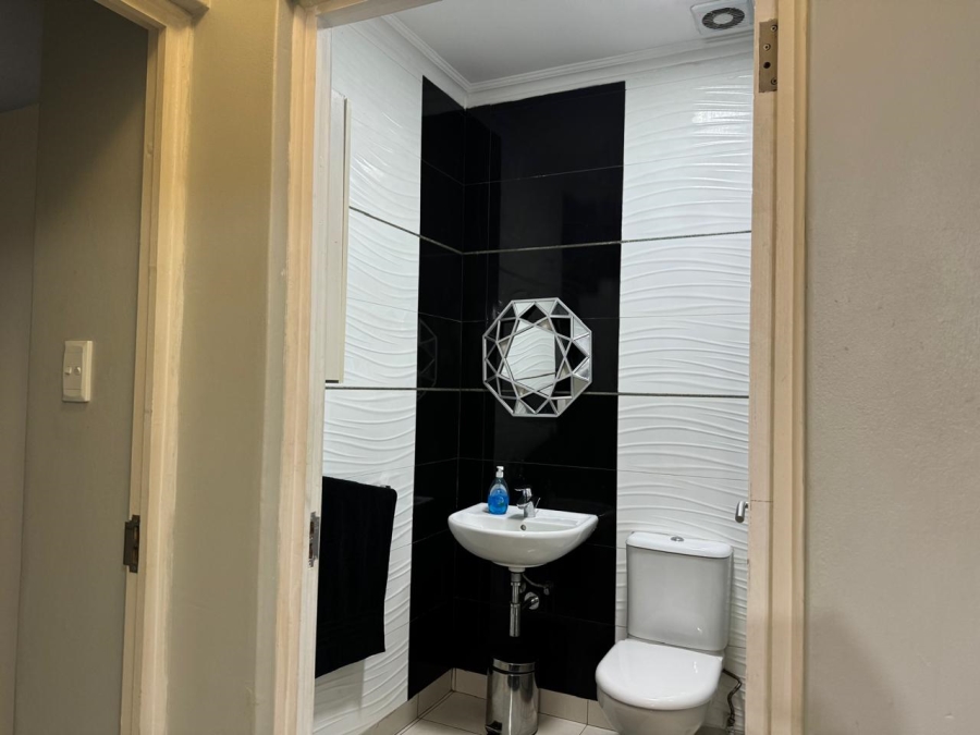 2 Bedroom Property for Sale in Umhlanga Ridge KwaZulu-Natal