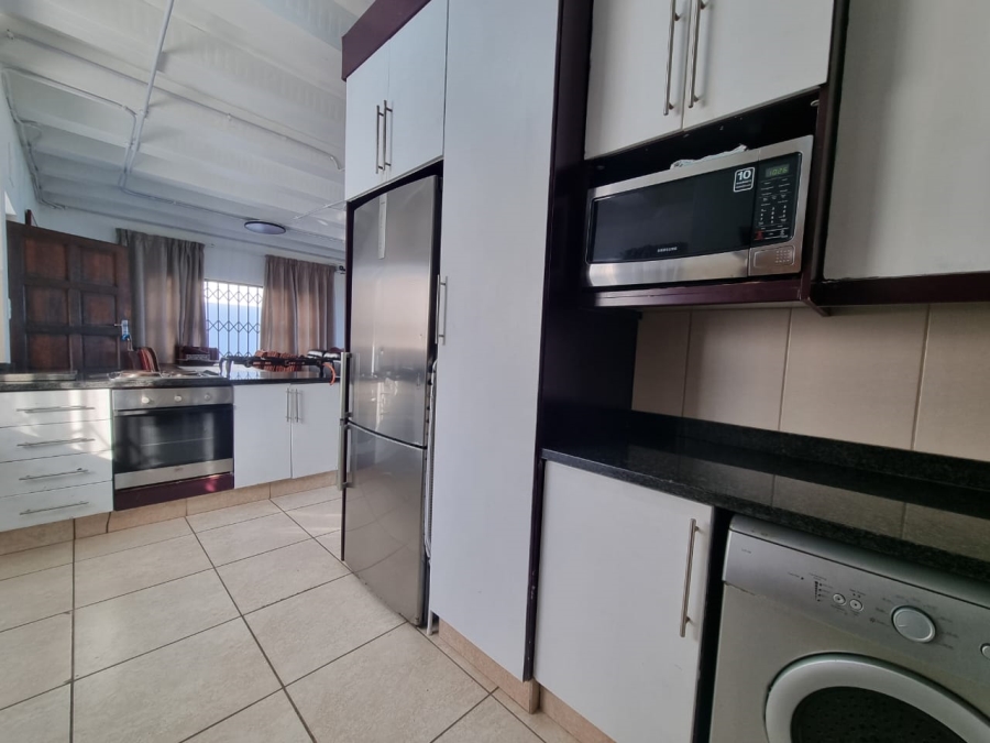 5 Bedroom Property for Sale in Uvongo Beach KwaZulu-Natal