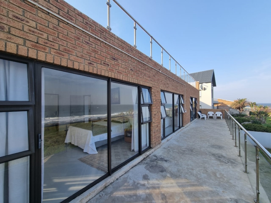 5 Bedroom Property for Sale in Uvongo Beach KwaZulu-Natal