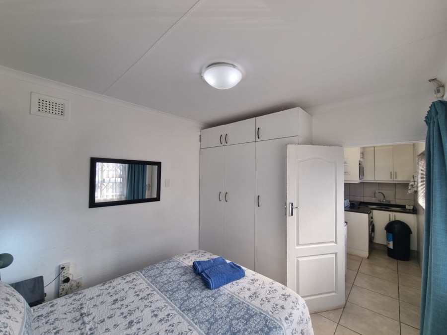 5 Bedroom Property for Sale in Uvongo Beach KwaZulu-Natal