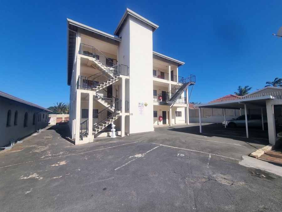 To Let 1 Bedroom Property for Rent in Margate KwaZulu-Natal