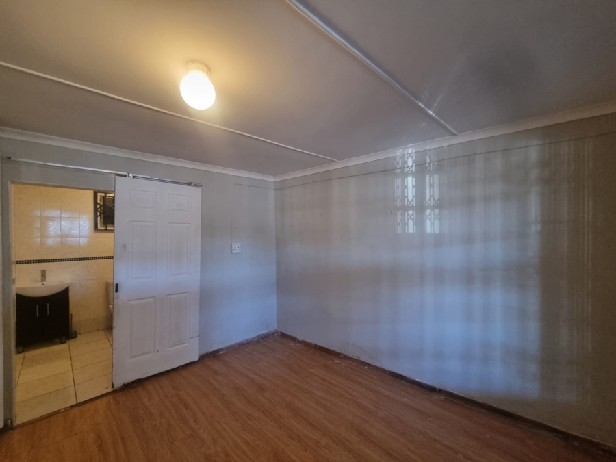 To Let 1 Bedroom Property for Rent in Margate KwaZulu-Natal
