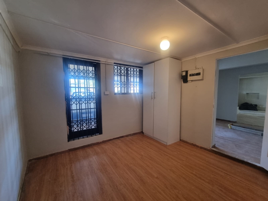 To Let 1 Bedroom Property for Rent in Margate KwaZulu-Natal