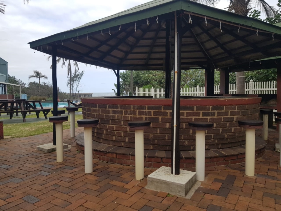 2 Bedroom Property for Sale in Manaba Beach KwaZulu-Natal