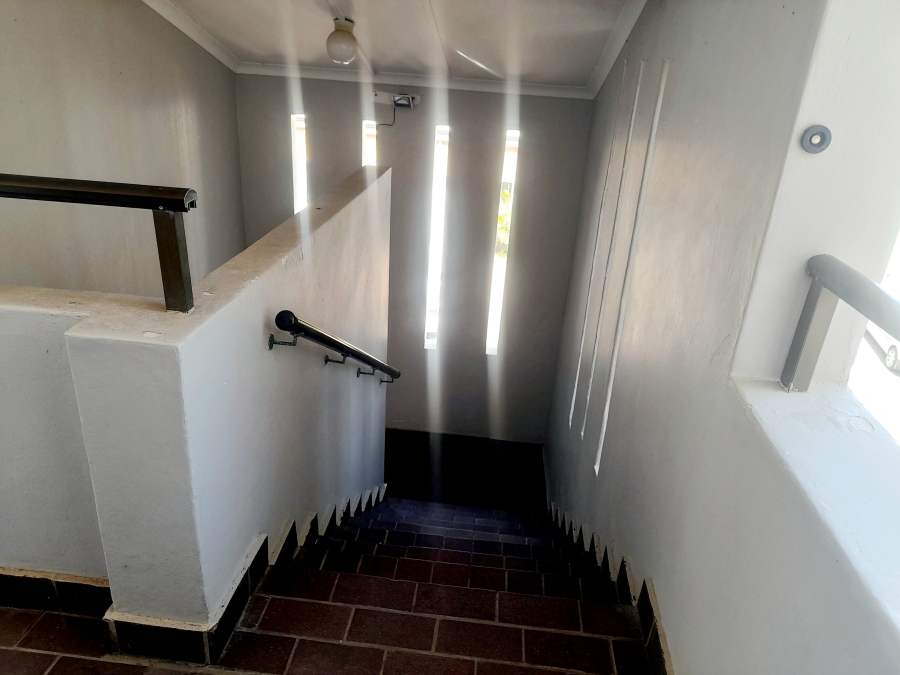 To Let 2 Bedroom Property for Rent in Margate KwaZulu-Natal