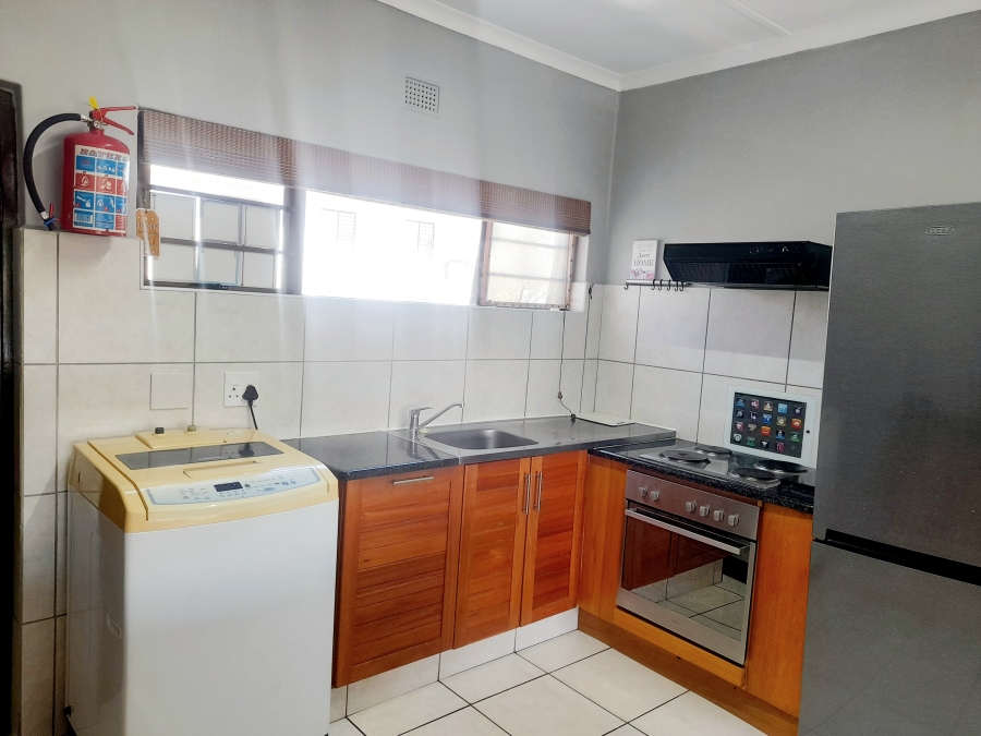 To Let 2 Bedroom Property for Rent in Margate KwaZulu-Natal