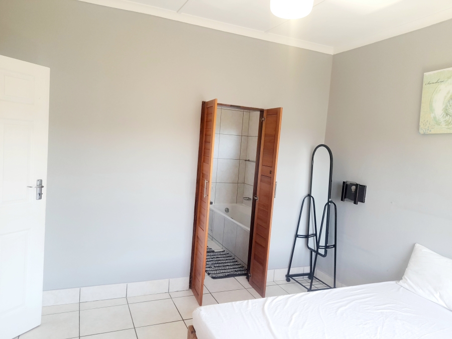 To Let 2 Bedroom Property for Rent in Margate KwaZulu-Natal
