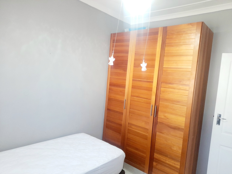 To Let 2 Bedroom Property for Rent in Margate KwaZulu-Natal