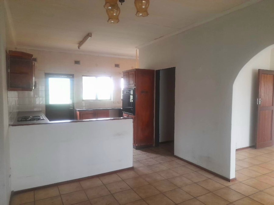 To Let 2 Bedroom Property for Rent in Margate KwaZulu-Natal
