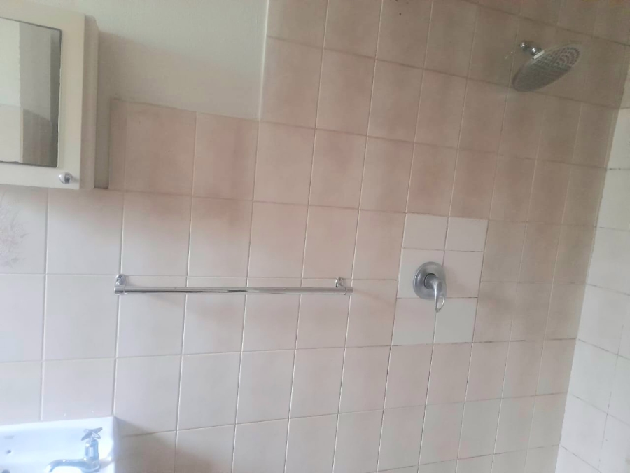 To Let 2 Bedroom Property for Rent in Margate KwaZulu-Natal