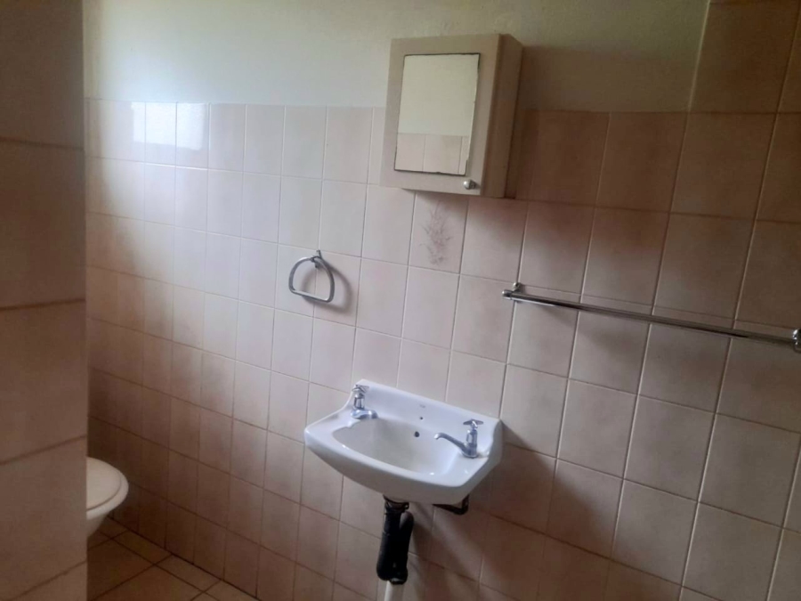 To Let 2 Bedroom Property for Rent in Margate KwaZulu-Natal
