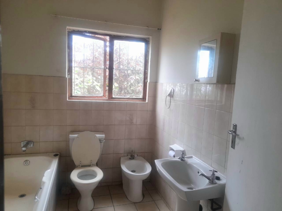To Let 2 Bedroom Property for Rent in Margate KwaZulu-Natal