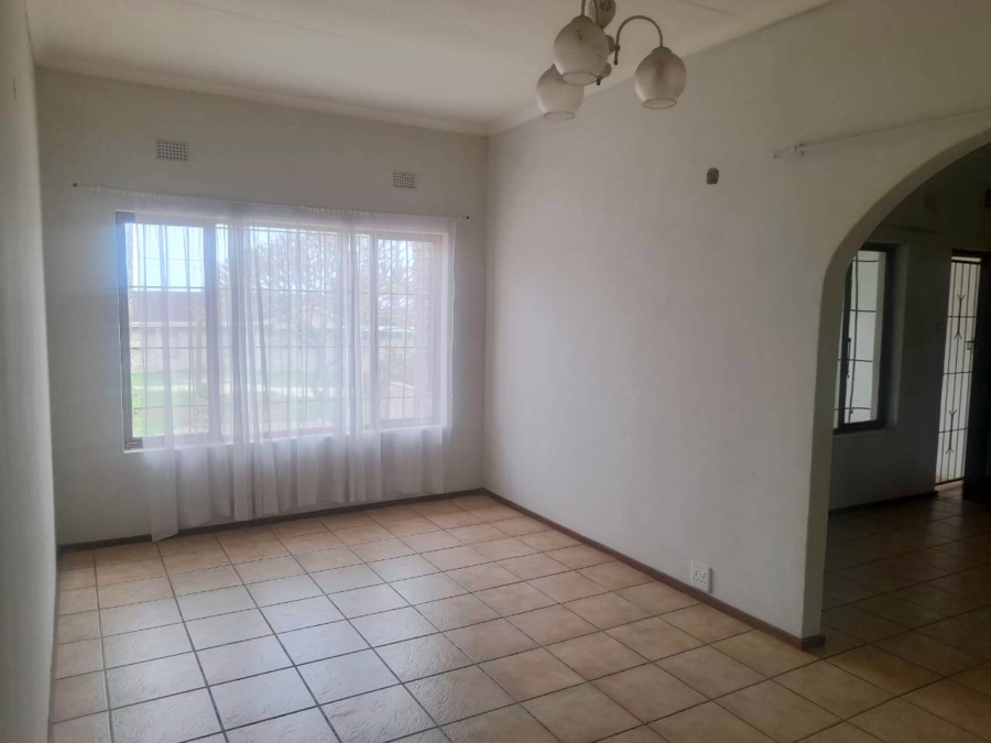 To Let 2 Bedroom Property for Rent in Margate KwaZulu-Natal